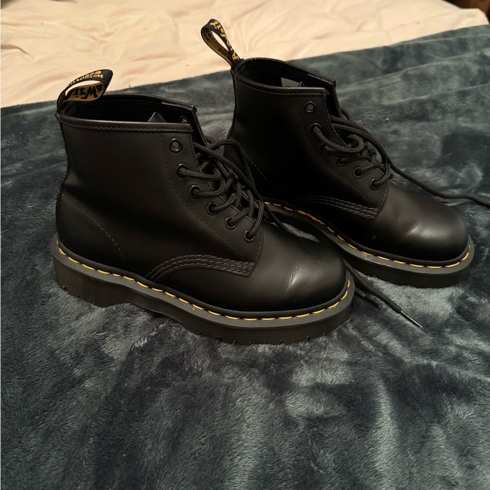 Dr Martens 101 Bex Smooth Leather Ankle Boots